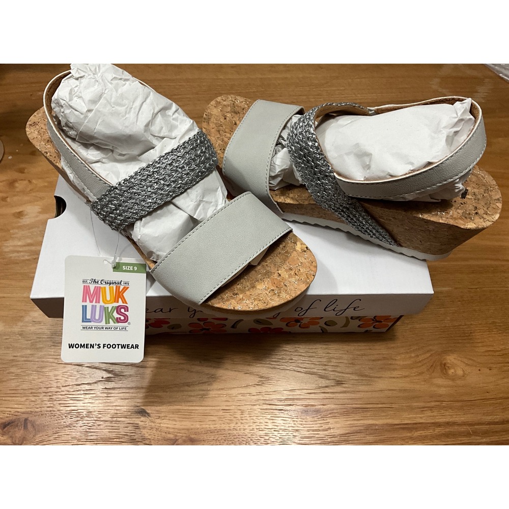 Muk Luks Women Silver‎ Metallic Knit Cork Wedge Sandals Size 9 NWT MPL6134